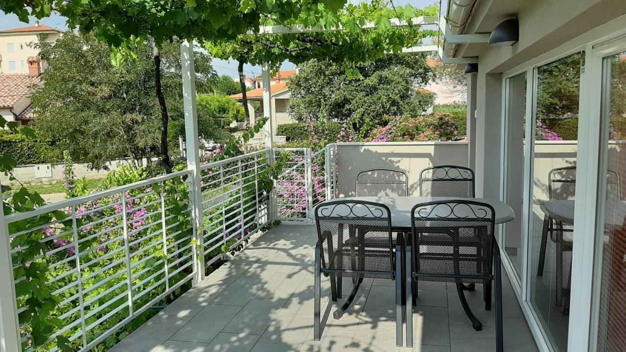 Apartamento Haus Mirela Ližnjan Exterior foto