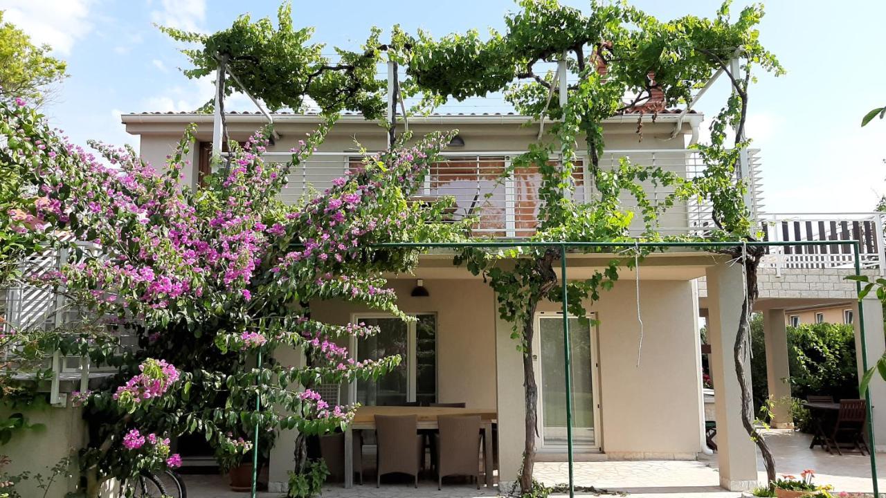 Apartamento Haus Mirela Ližnjan Exterior foto