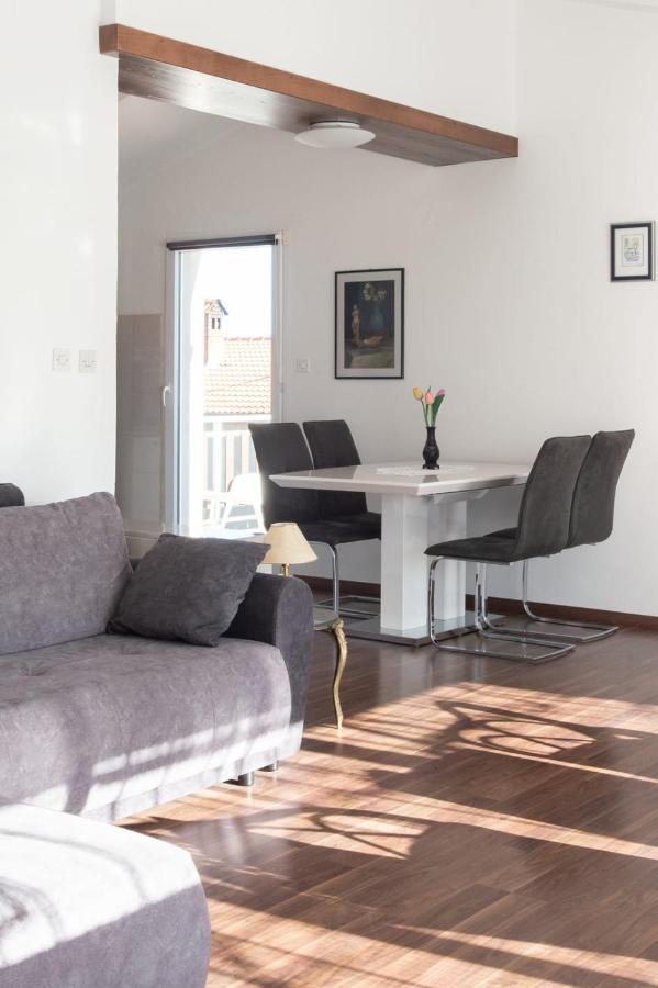 Apartamento Haus Mirela Ližnjan Exterior foto
