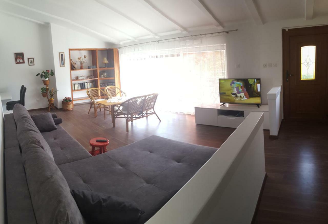 Apartamento Haus Mirela Ližnjan Exterior foto