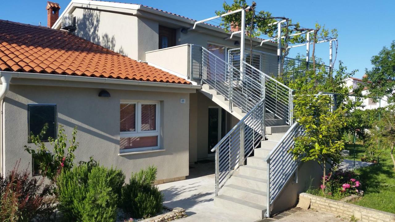 Apartamento Haus Mirela Ližnjan Exterior foto